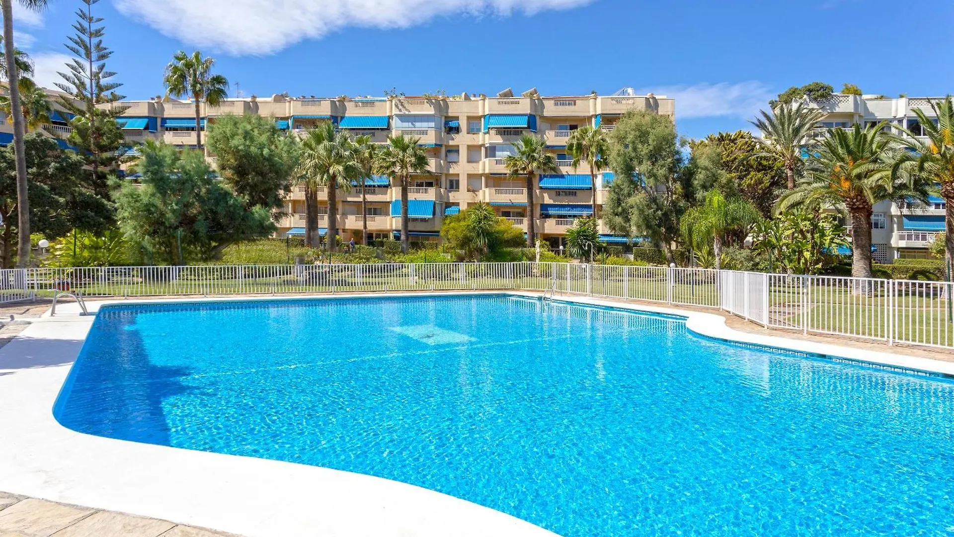 Sunstay Costa Lago Flat III 托雷莫利诺斯 0*,  西班牙